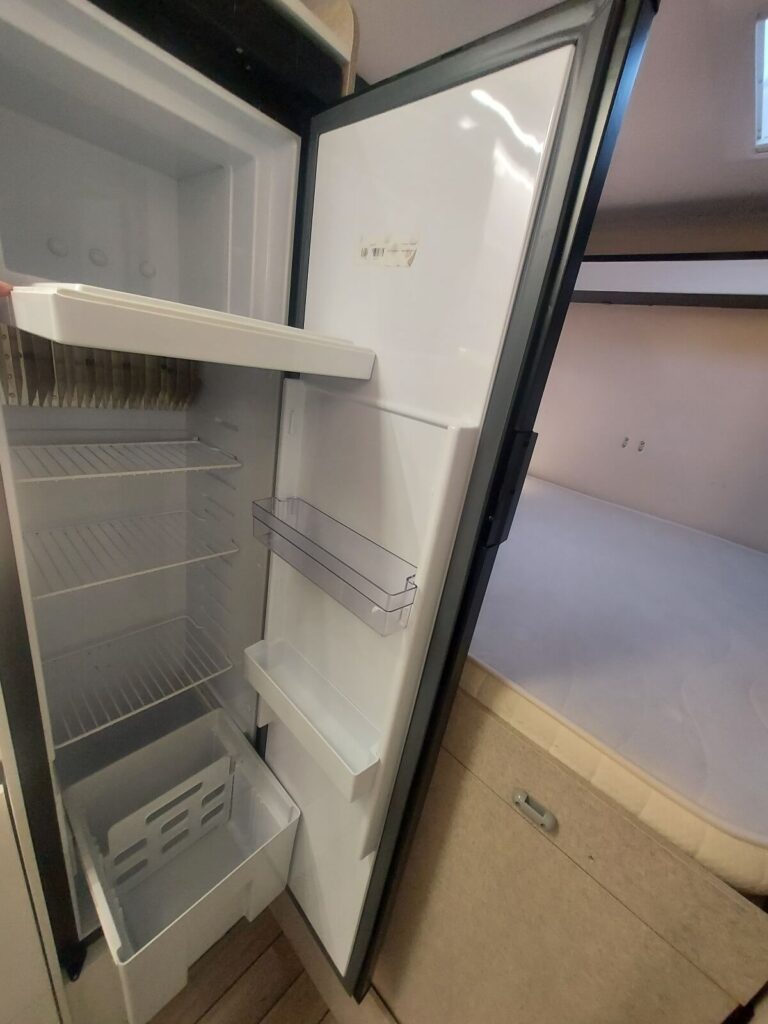 Odhod.si - Najem avtodoma - Novo 2026 Forster A699 DVB (6 <i class="fa fa-user"></i> | 6 <i class="fa fa-bed"></i>)