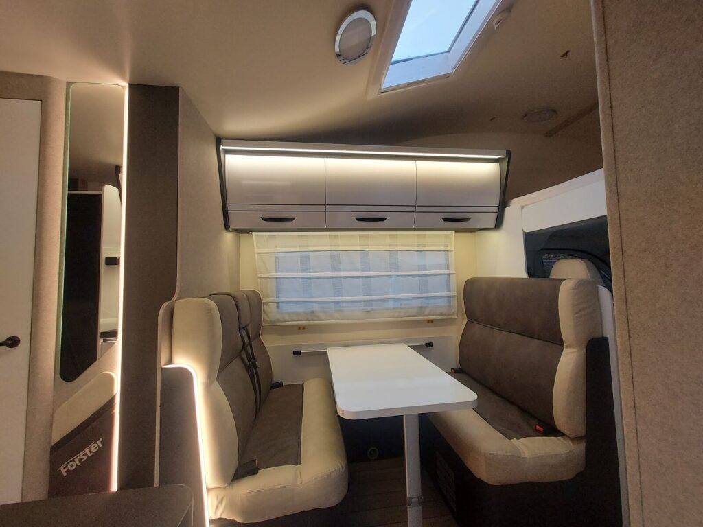 Odhod.si - Najem avtodoma - Novo 2026 Forster A699 DVB (6 <i class="fa fa-user"></i> | 6 <i class="fa fa-bed"></i>)